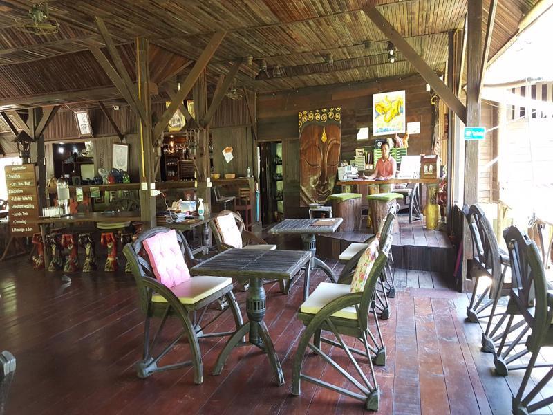 Montania Lifestyle Hotel Phanom Exterior photo