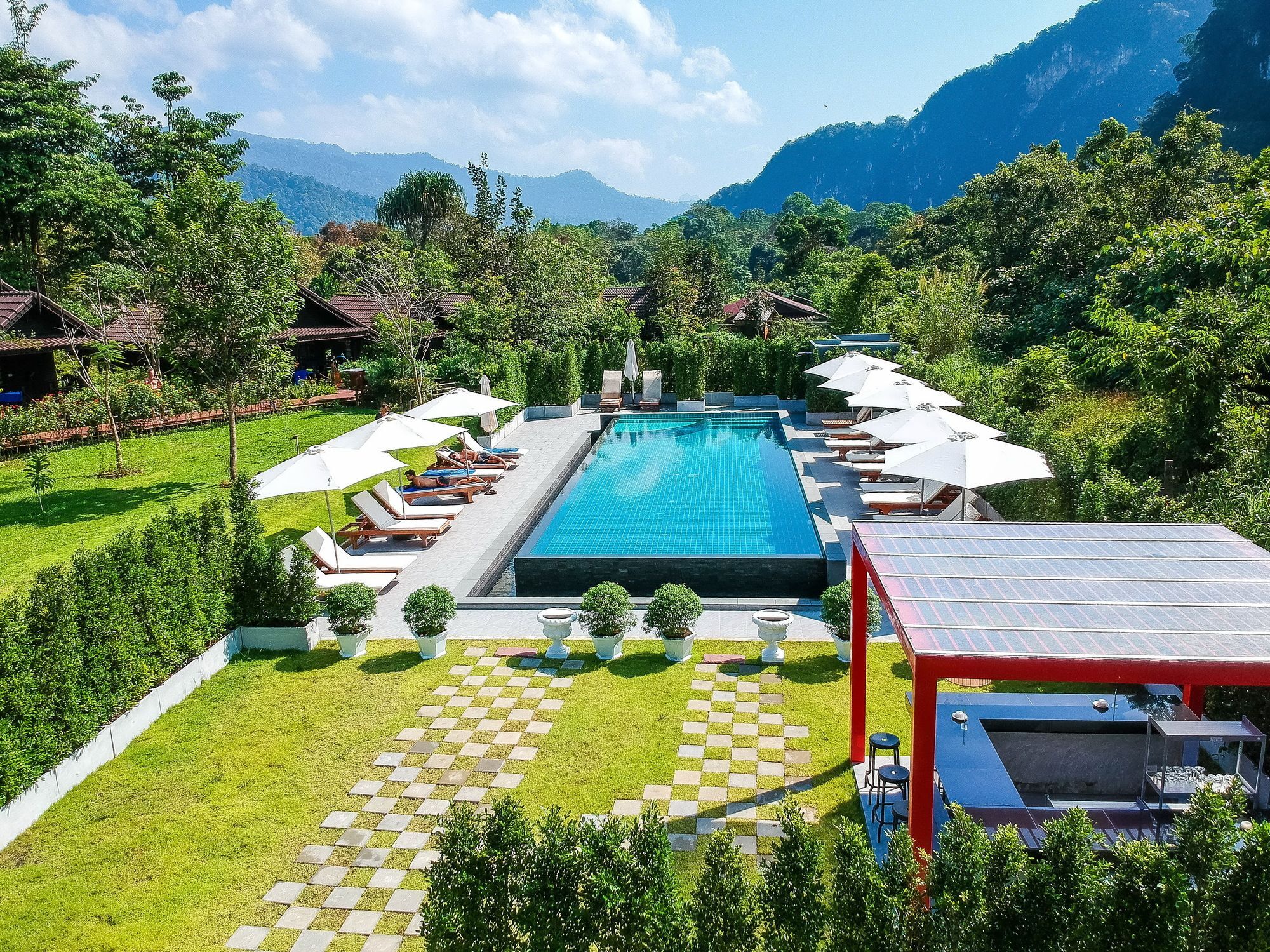 Montania Lifestyle Hotel Phanom Exterior photo