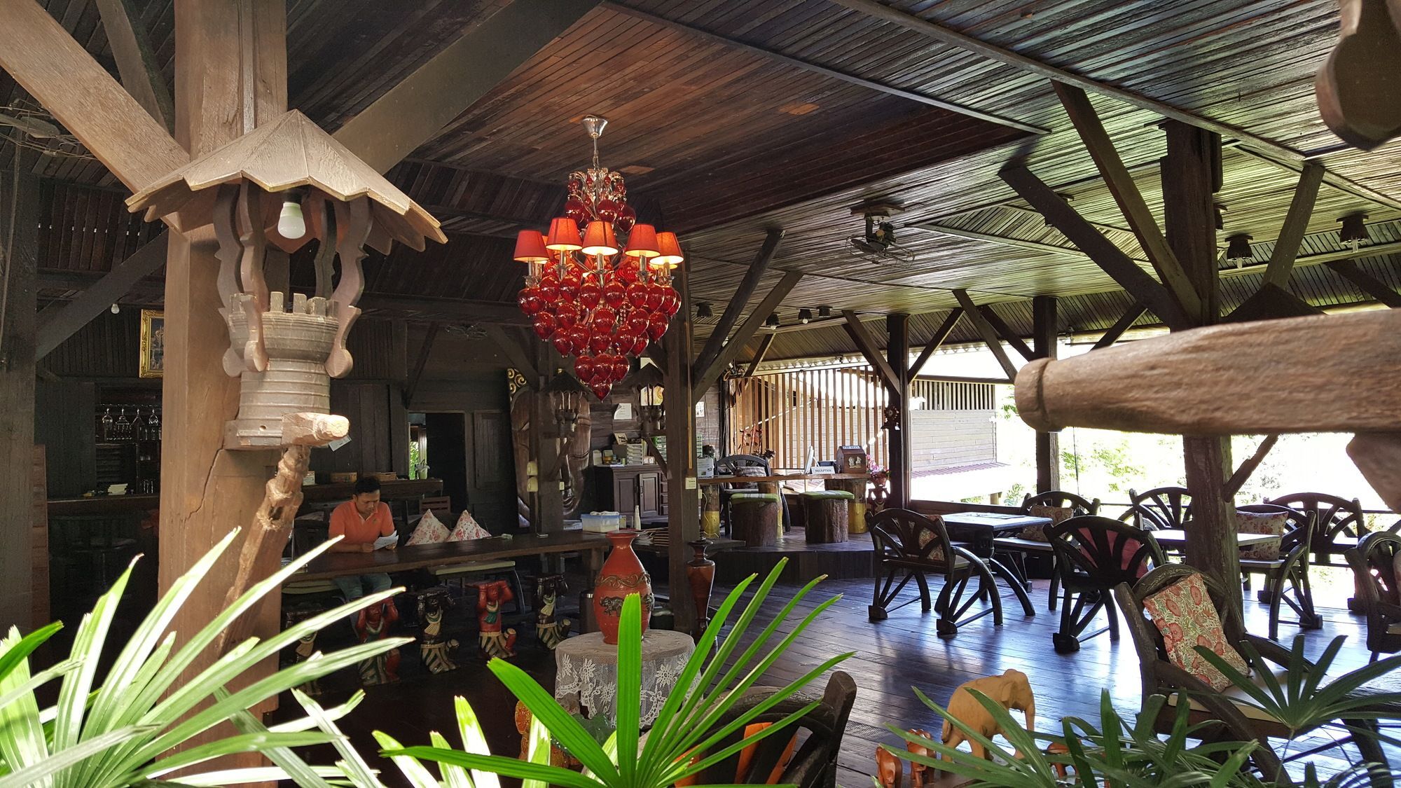 Montania Lifestyle Hotel Phanom Exterior photo