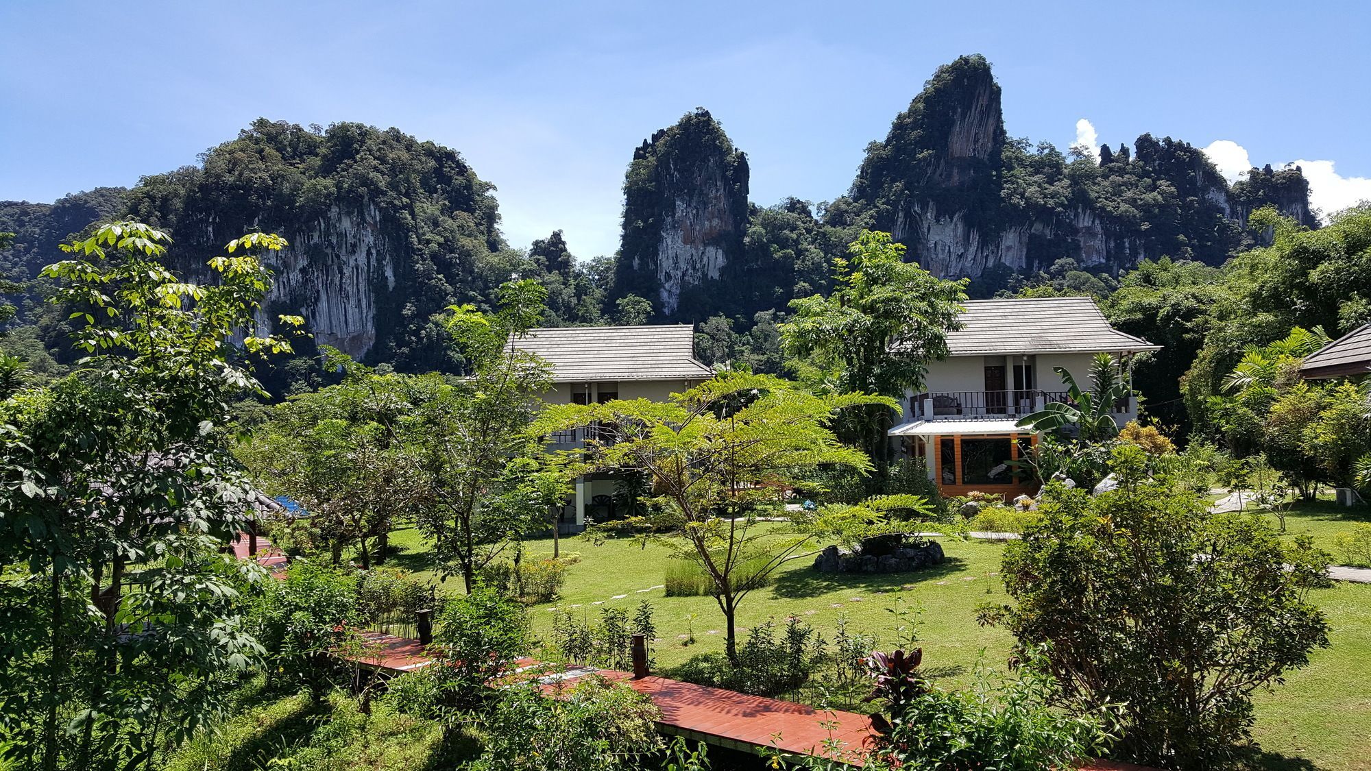 Montania Lifestyle Hotel Phanom Exterior photo